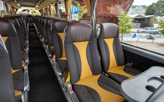Autobusu noma SETRA S 515 HD